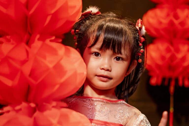 300 Unique & Pretty Chinese Girl Names and Meanings